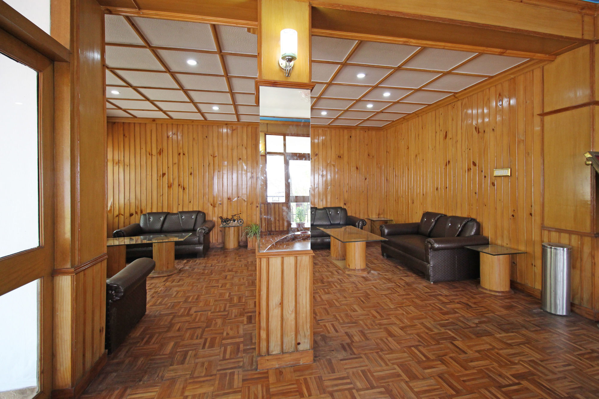 Oyo 5248 Surbee Resorts 穆索里 外观 照片