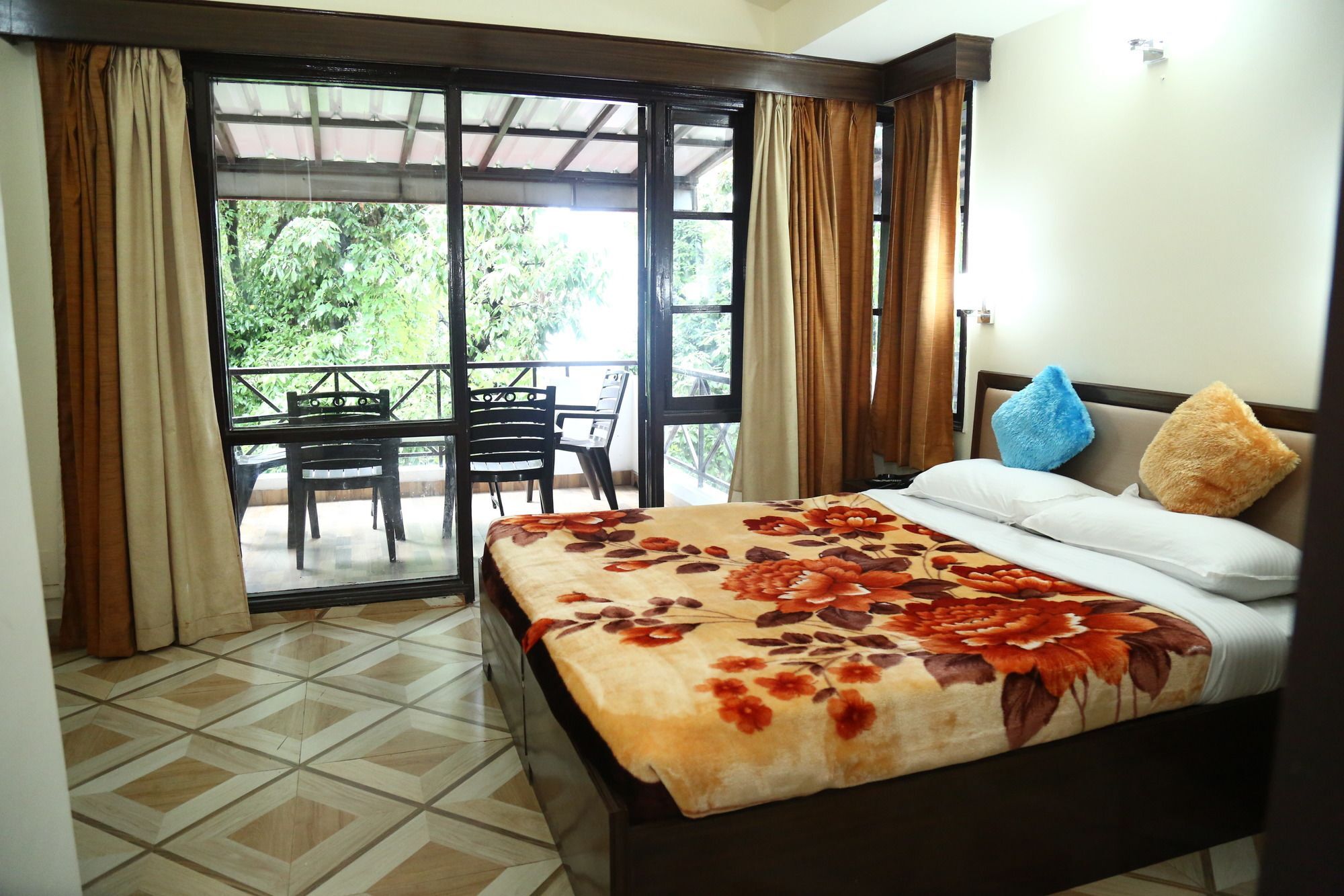 Oyo 5248 Surbee Resorts 穆索里 外观 照片