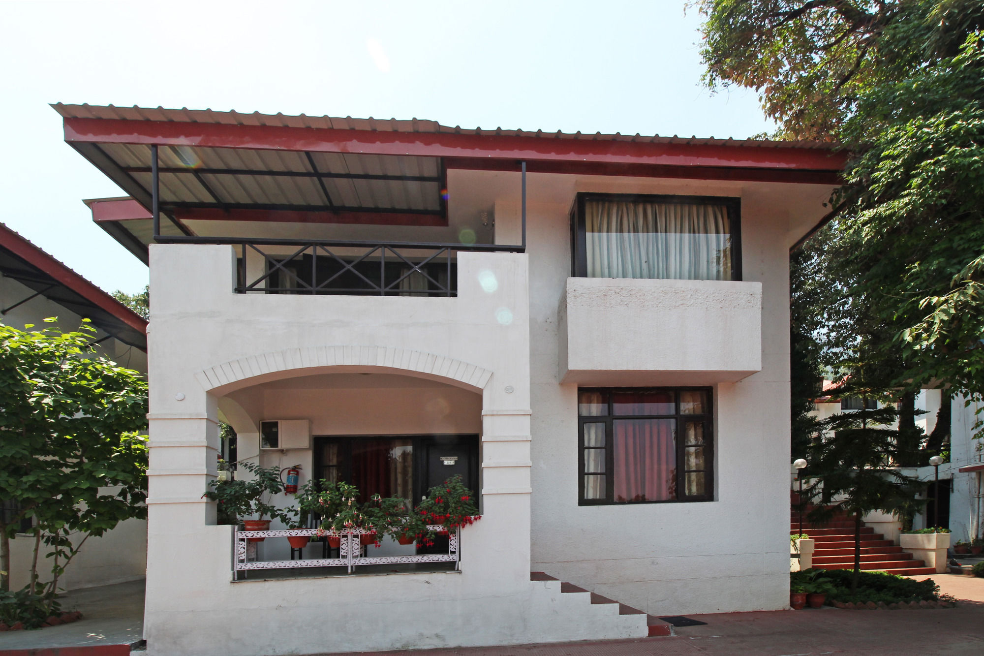 Oyo 5248 Surbee Resorts 穆索里 外观 照片