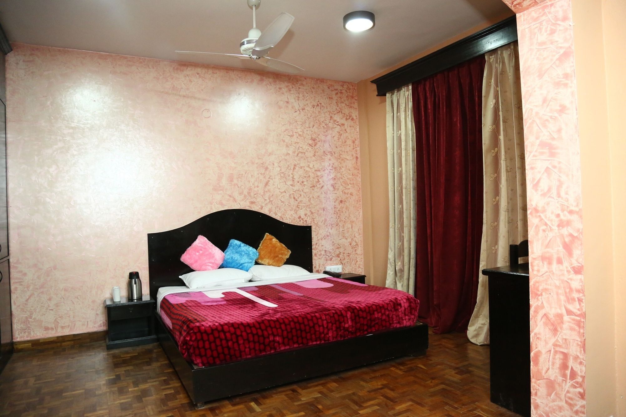Oyo 5248 Surbee Resorts 穆索里 外观 照片